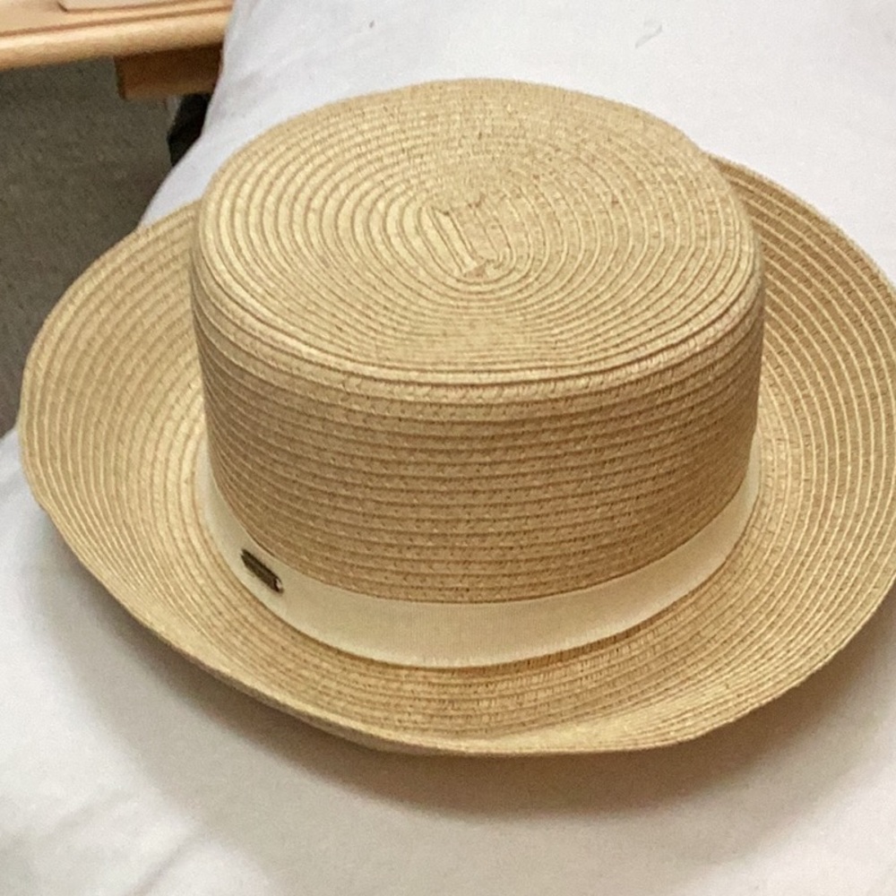 🌻NWT Fun Nine West Hat Perfect Addition To Your Closet Wardrobe 🌻